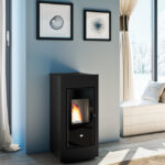 Pelleti Õhkküttekamin õhujaotusega 1 kanal EVELYN Must 11 Kw